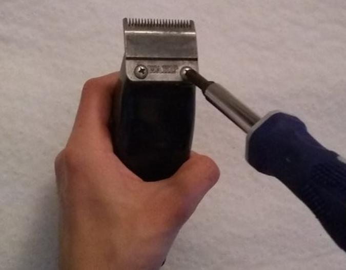 How to Clean a Wahl Hair Clipper Without Damaging It?